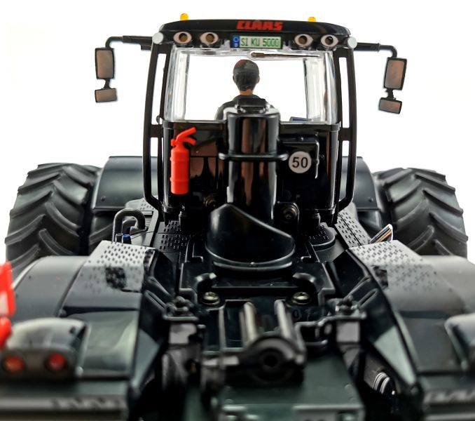 Siku 6799 - Claas Xerion 5000 Schwarz mit Doppelreifen Fahrerkabine hinten